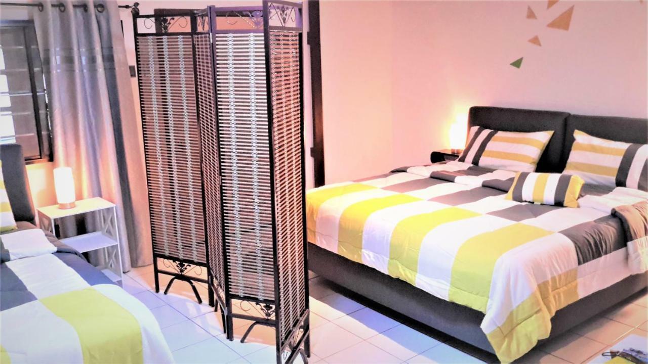 Sabandy House B&B Padang Mat Sirat Exteriör bild