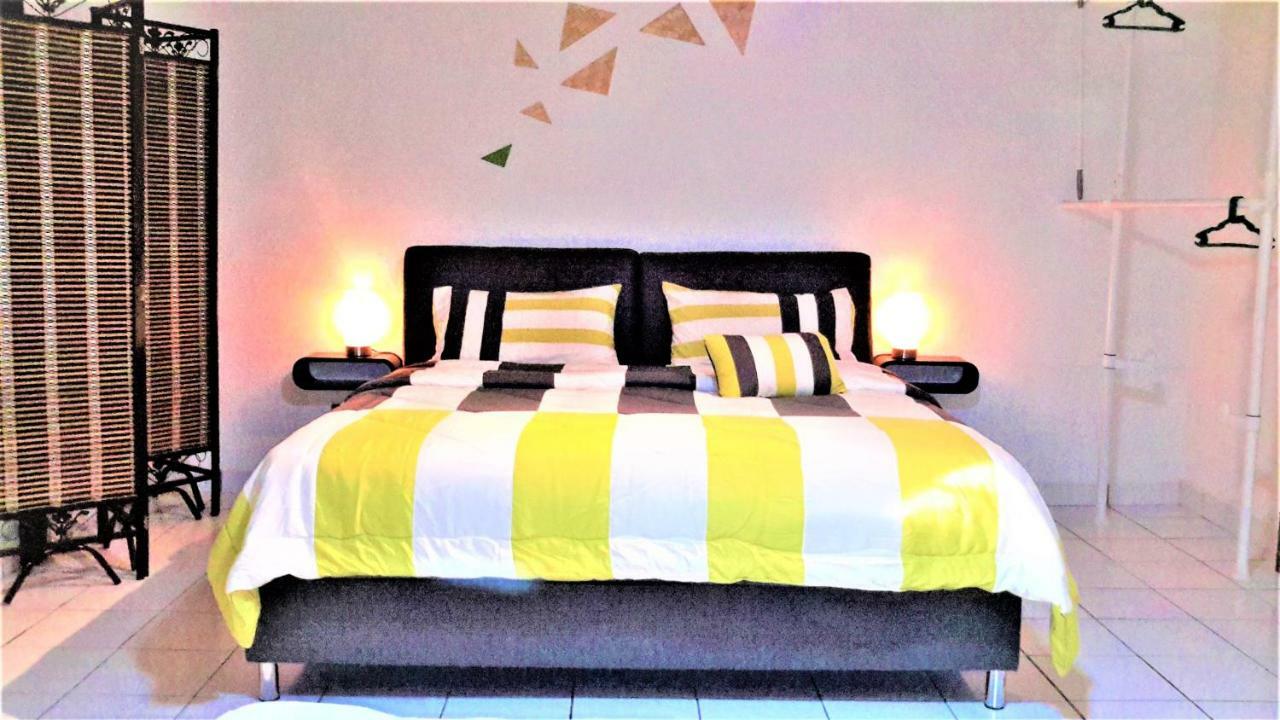 Sabandy House B&B Padang Mat Sirat Exteriör bild