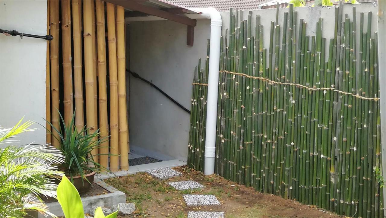 Sabandy House B&B Padang Mat Sirat Exteriör bild